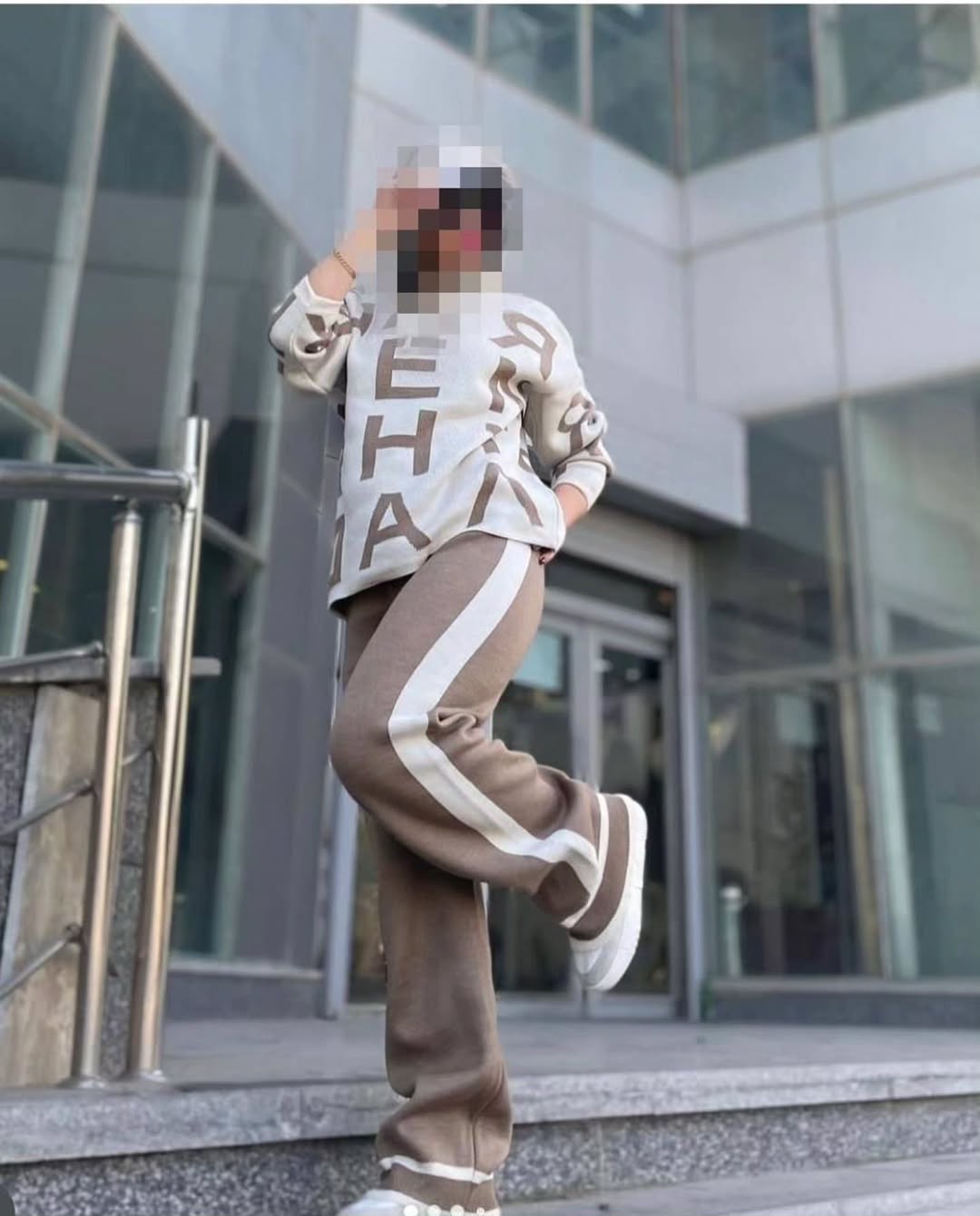 Ins_162863318